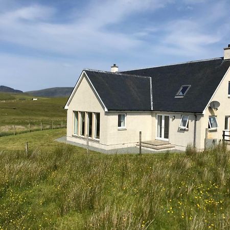 Trotternish Ridge View Apartment Staffin Exterior photo