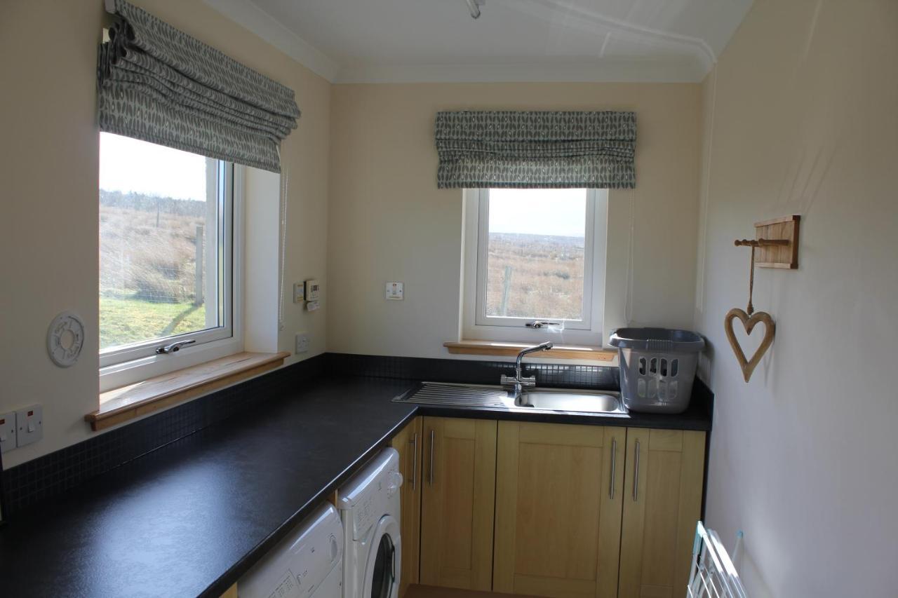 Trotternish Ridge View Apartment Staffin Exterior photo